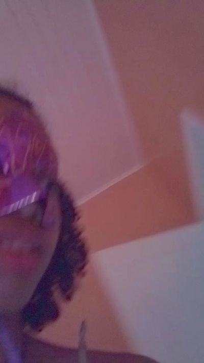 EmillieG live cam on Cam4