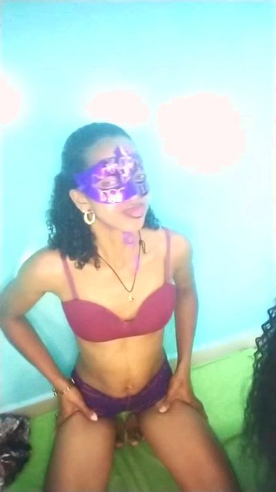 EmillieG live cam on Cam4