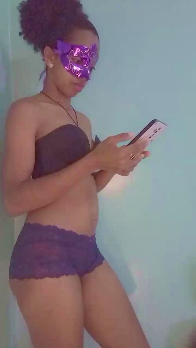 EmillieG live cam on Cam4