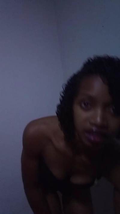 EmillieG live cam on Cam4