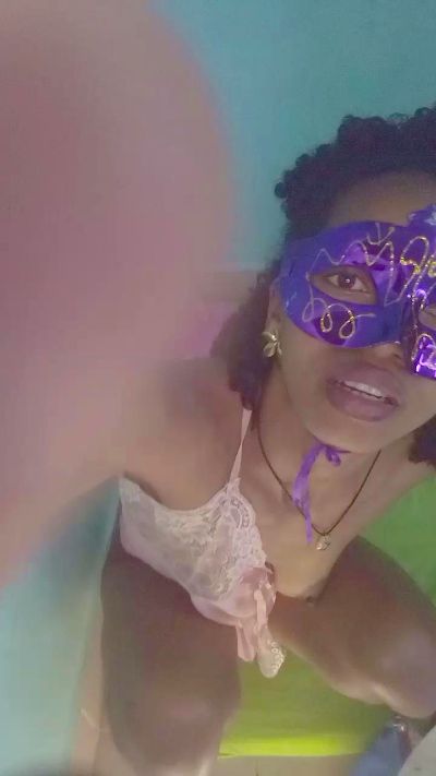 EmillieG live cam on Cam4