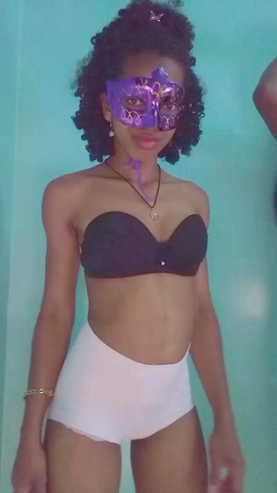 EmillieG live cam on Cam4