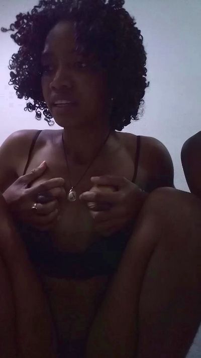 EmillieG live cam on Cam4