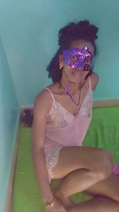 EmillieG live cam on Cam4