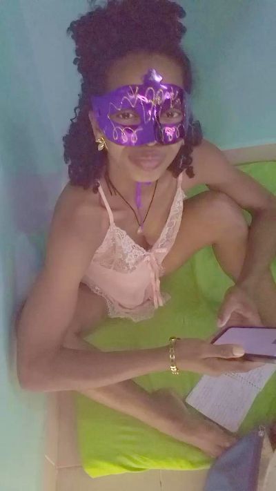 EmillieG live cam on Cam4
