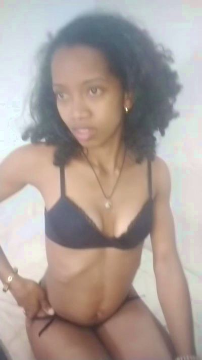 EmillieG live cam on Cam4