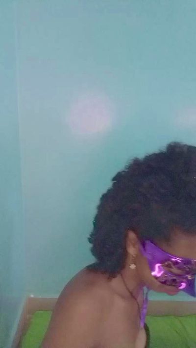 EmillieG live cam on Cam4