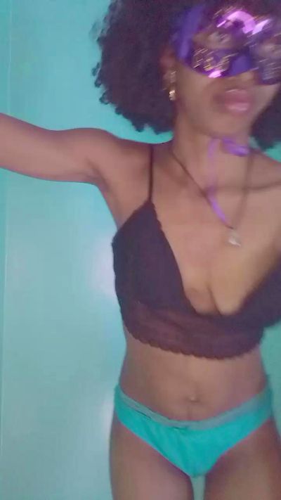 EmillieG live cam on Cam4