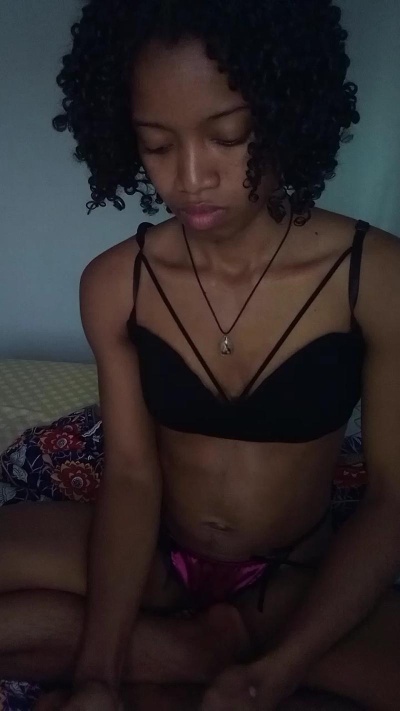EmillieG live cam on Cam4