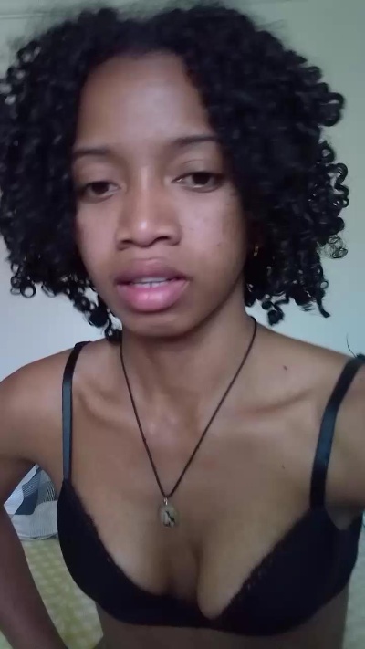EmillieG live cam on Cam4