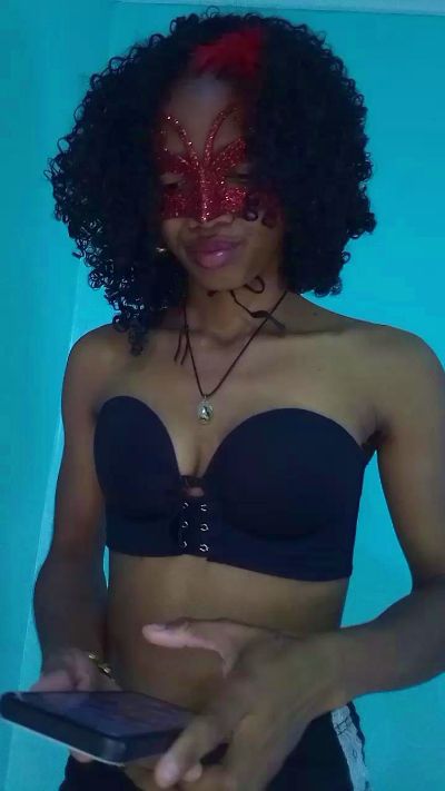 EmillieG live cam on Cam4
