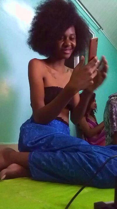 EmillieG live cam on Cam4