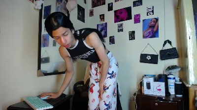 EmilyBrooksSS live cam on Cam4