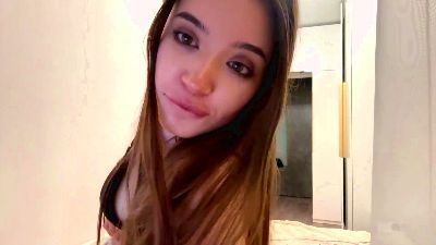 EmilySamford live cam on Cam4