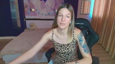 EmilyWalkeri live cam on Cam4
