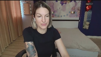 EmilyWalkeri live cam on Cam4