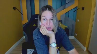 EmilyWalkeri live cam on Cam4