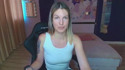EmilyWalkeri live cam on Cam4