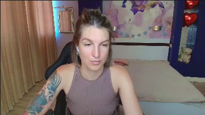 EmilyWalkeri live cam on Cam4