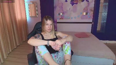EmilyWalkeri live cam on Cam4