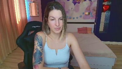 EmilyWalkeri live cam on Cam4