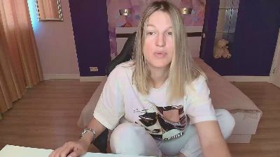 EmilyWalkeri live cam on Cam4