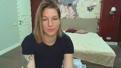 EmilyWalkeri live cam on Cam4