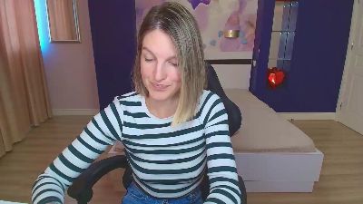 EmilyWalkeri live cam on Cam4