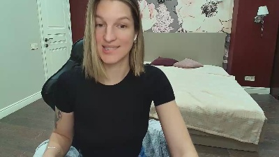EmilyWalkeri live cam on Cam4