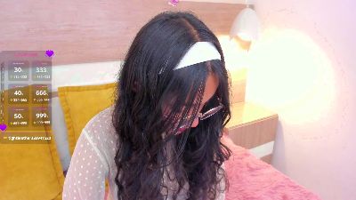 Emilyblussh live cam on Cam4
