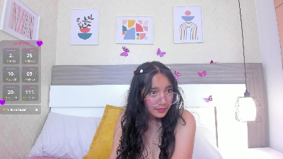 Emilyblussh live cam on Cam4