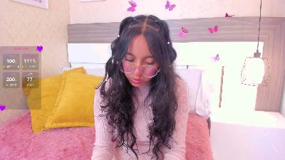 Emilyblussh live cam on Cam4