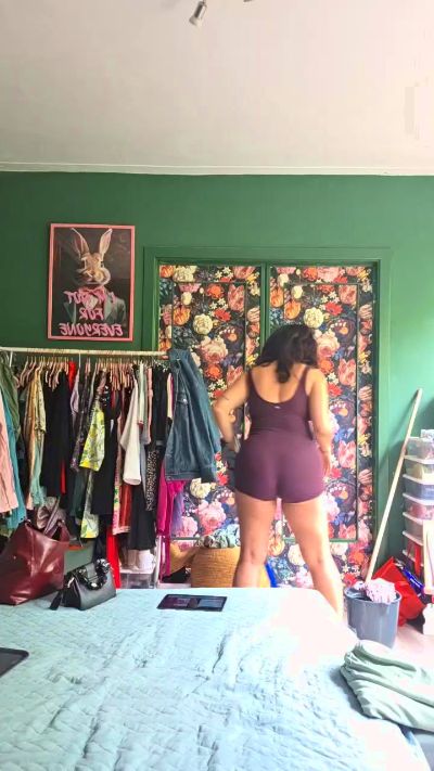 Emilyloved live cam on Cam4