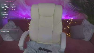 EmilyyMoon live cam on Cam4