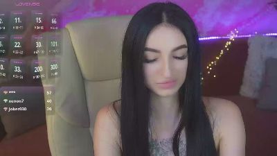 EmilyyMoon live cam on Cam4