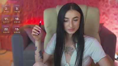 EmilyyMoon live cam on Cam4