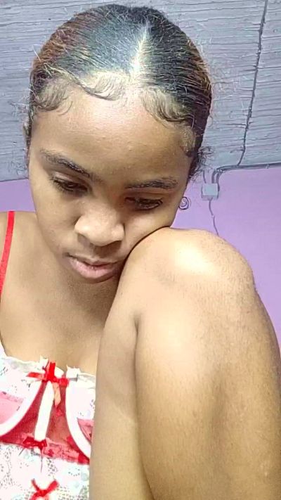 Emina live cam on Cam4