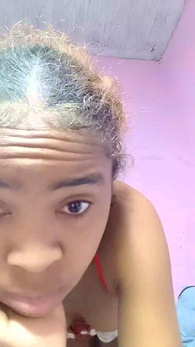 Emina live cam on Cam4