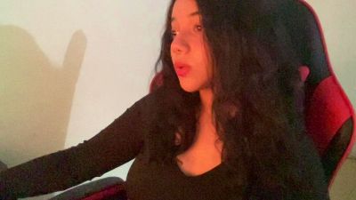 Emma969 live cam on Cam4