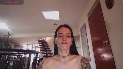 EmmaHerby live cam on Cam4