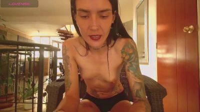EmmaHerby live cam on Cam4