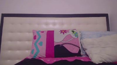 EmmaHerby live cam on Cam4