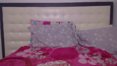 EmmaHerby live cam on Cam4