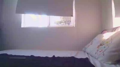 EmmaHerby live cam on Cam4