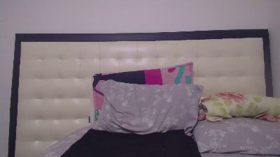 EmmaHerby live cam on Cam4