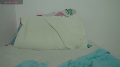 EmmaHerby live cam on Cam4