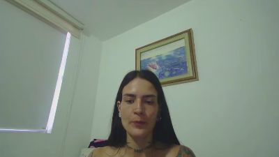 EmmaHerby live cam on Cam4