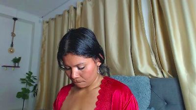 Emma_hassani live cam on Cam4