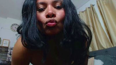 Emma_hassani live cam on Cam4