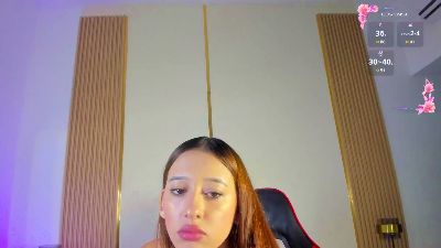EmmiHops live cam on Cam4